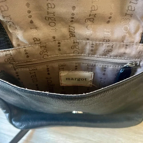 Margot Leather Foldover Envelope Crossbody Purse - Picture 6 of 7